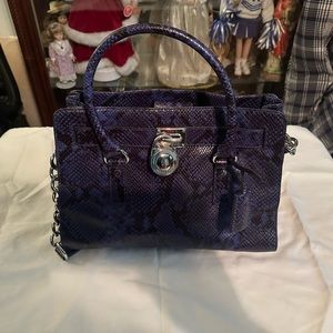 Michael kors blue leather purse (12Lx9Hx4W)